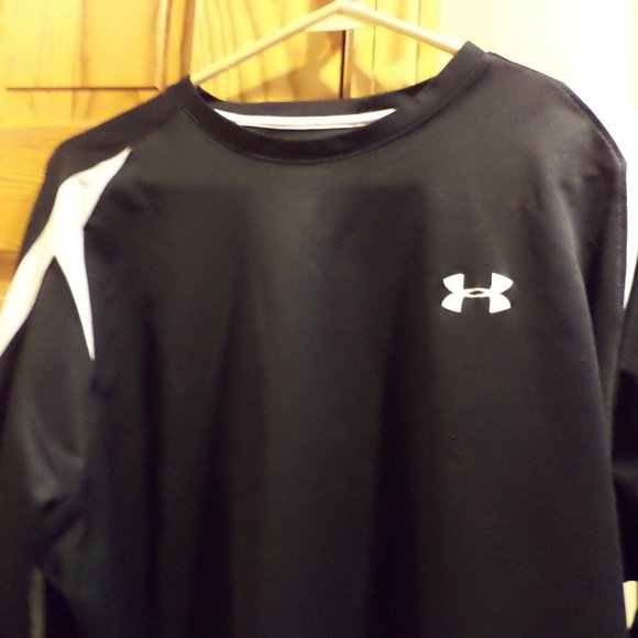 UNDER ARMOUR HEAT GEAR APPAREL  BLACK LONG SLEEVE Shirt - WHITE ACCENTS -Size:XL - Picture 2 of 4